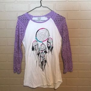 Woman’s small dream catcher 1/3 sleeve top